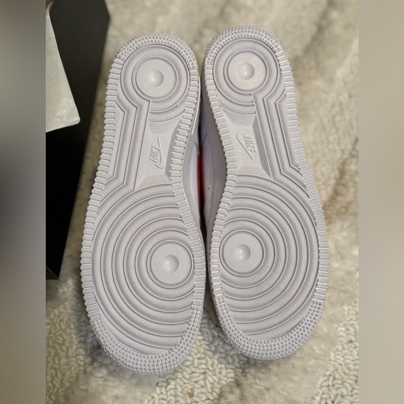 NIKE Air Force 1 sneakers; never worn - Picture 5 of 6